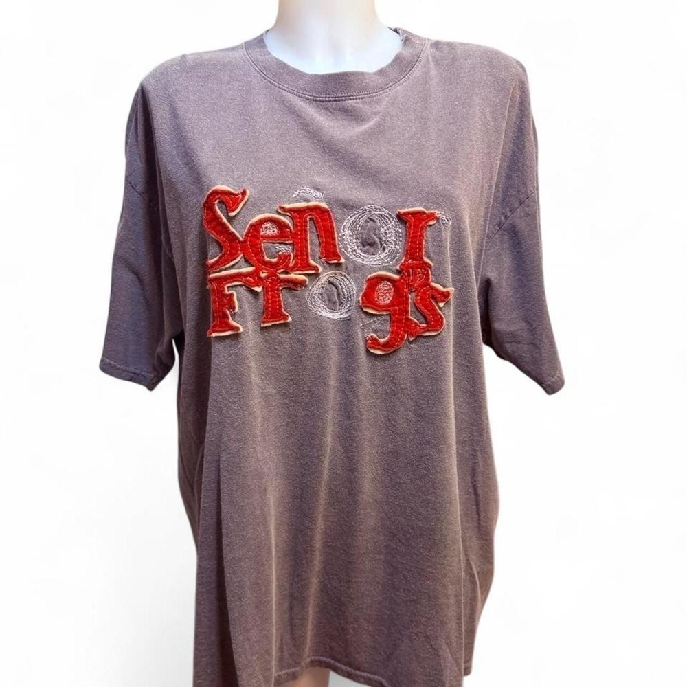 0028 Vintage Senor Frogs tshirt